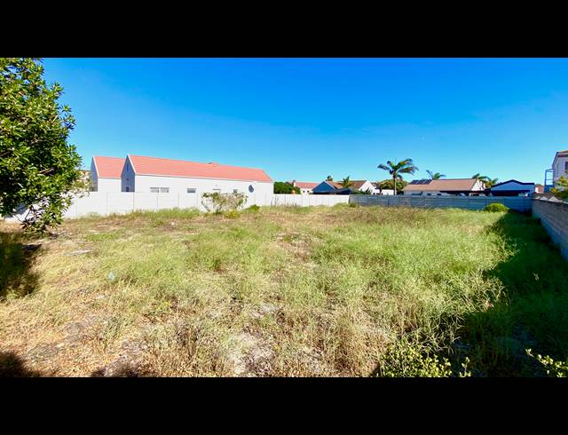 681M² VACANT LAND FOR SALE IN PORT OWEN
